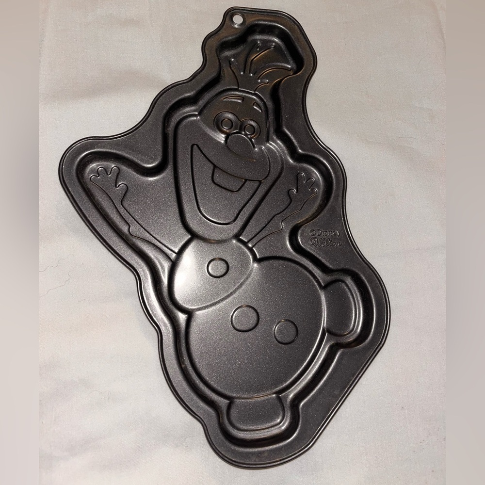 Disney Olaf Cake Pan